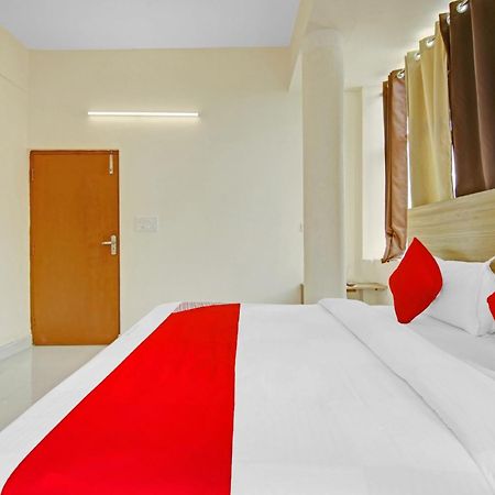 Oyo Flagship 80772 Hotel The Grand Rdc Ghaziabad Esterno foto