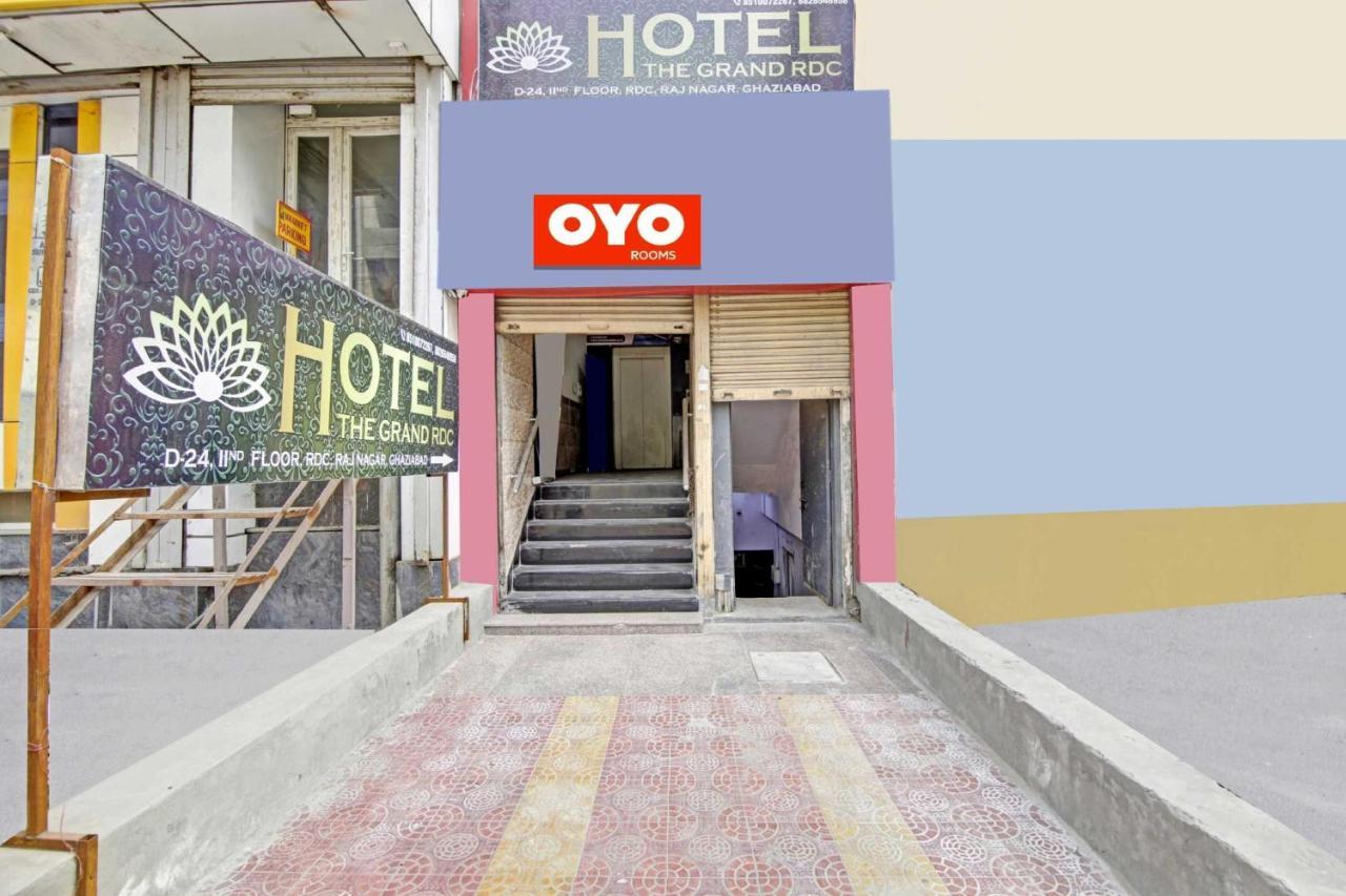 Oyo Flagship 80772 Hotel The Grand Rdc Ghaziabad Esterno foto